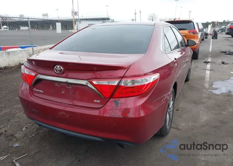2015 Toyota Camry Se z USA, uszkodzony, nr VIN 4T1BF1FK9FU991847